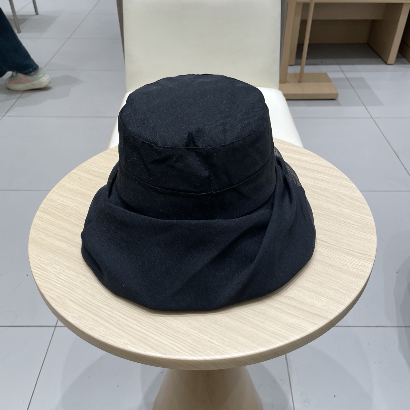 普拉达Prada褶皱云纱短檐渔夫帽子女夏季时尚气质逛街遮阳帽出游户外防晒盆帽