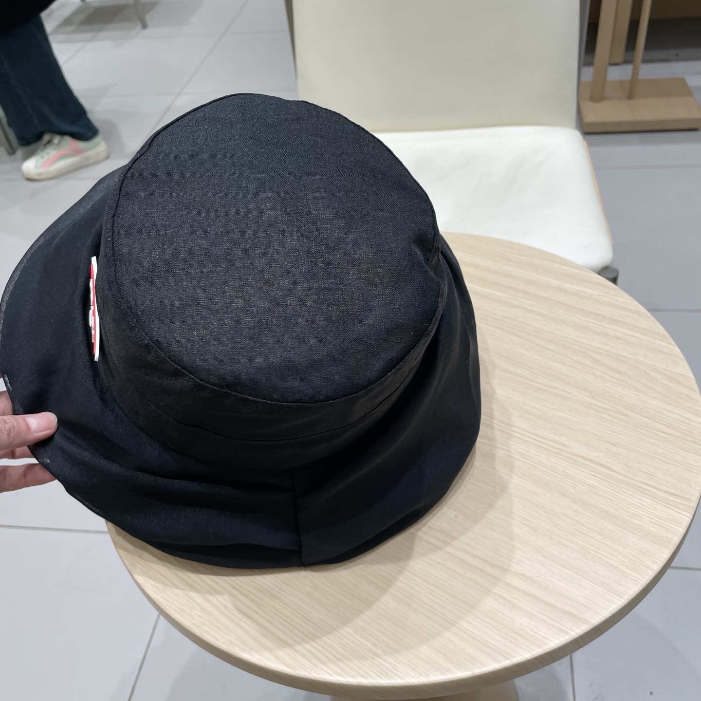 普拉达Prada褶皱云纱短檐渔夫帽子女夏季时尚气质逛街遮阳帽出游户外防晒盆帽