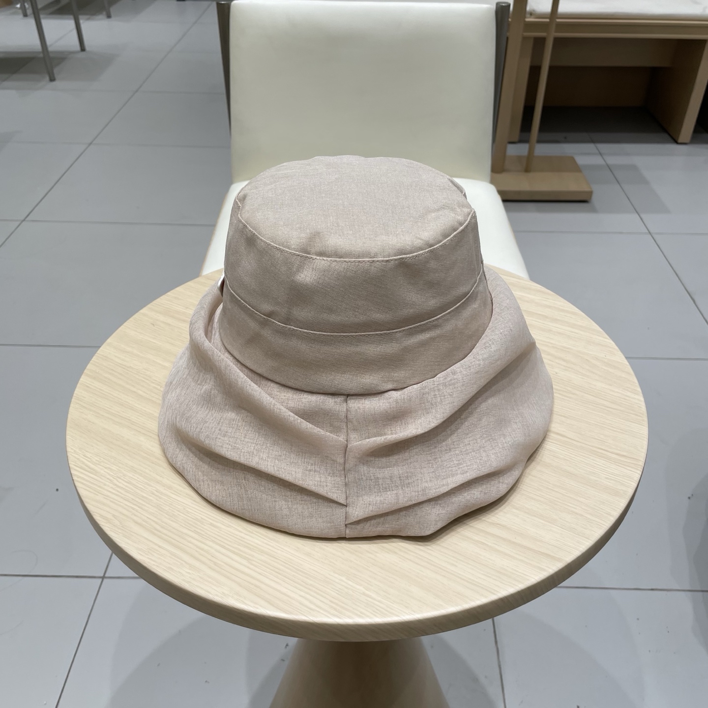 普拉达Prada褶皱云纱短檐渔夫帽子女夏季时尚气质逛街遮阳帽出游户外防晒盆帽