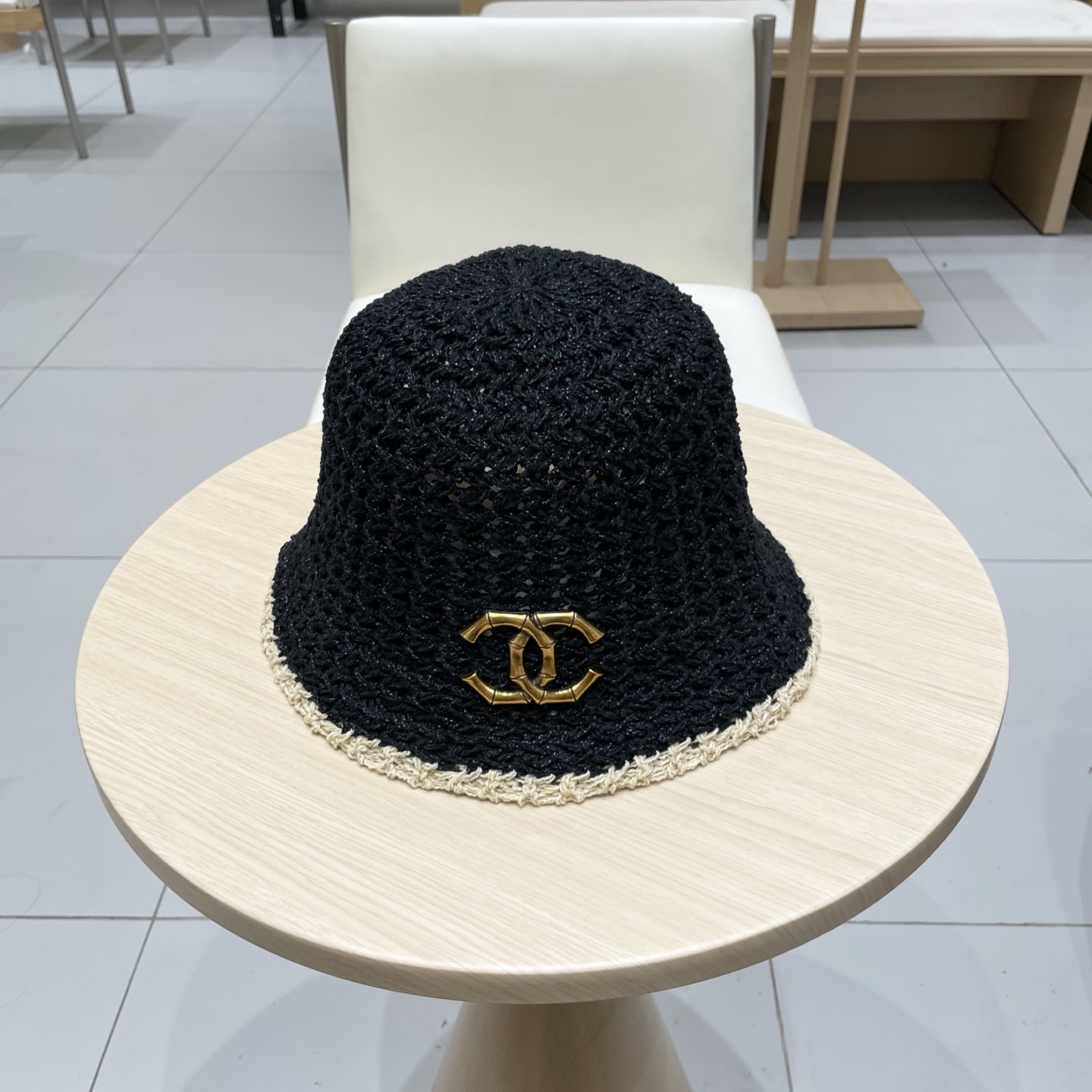 NO:226180,Chanel Chanel big head woven straw hollow fisherman hat women summer sun protection sun basin hat showing face small foldable color-blocking bucket hat hat straw hat fisherman hat baseball hat, hat, chanel, chanel, espadrilles, espadrilles, hats19860909Chanel香奈儿大头围草编镂空渔夫帽女夏季防晒遮阳盆帽显脸小可折叠拼色水桶帽帽子草帽渔夫帽棒球帽,帽子,chanel,chanel,espadrilles,espadrilles,hats,hat
