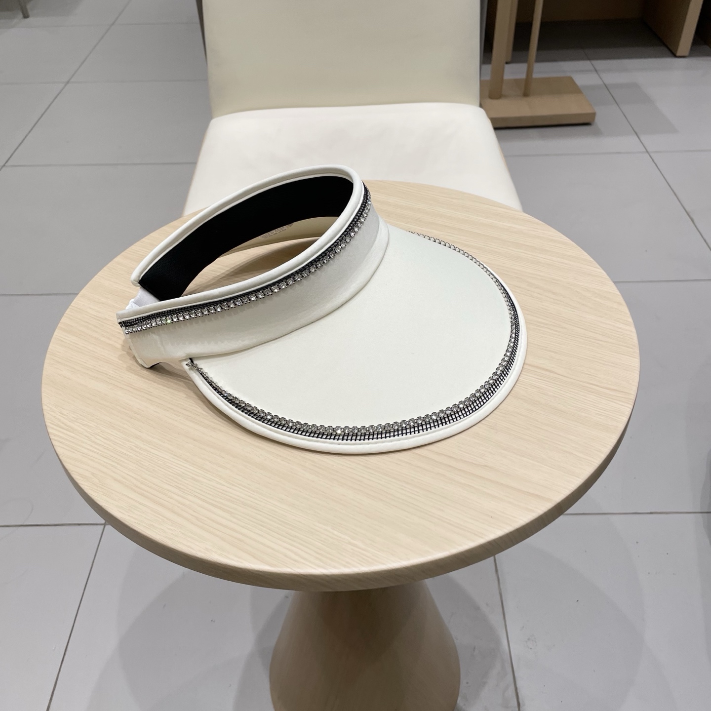 芬迪春夏新款老花空顶帽，爆款！高档宽边发箍空顶，高颜值遮阳神器