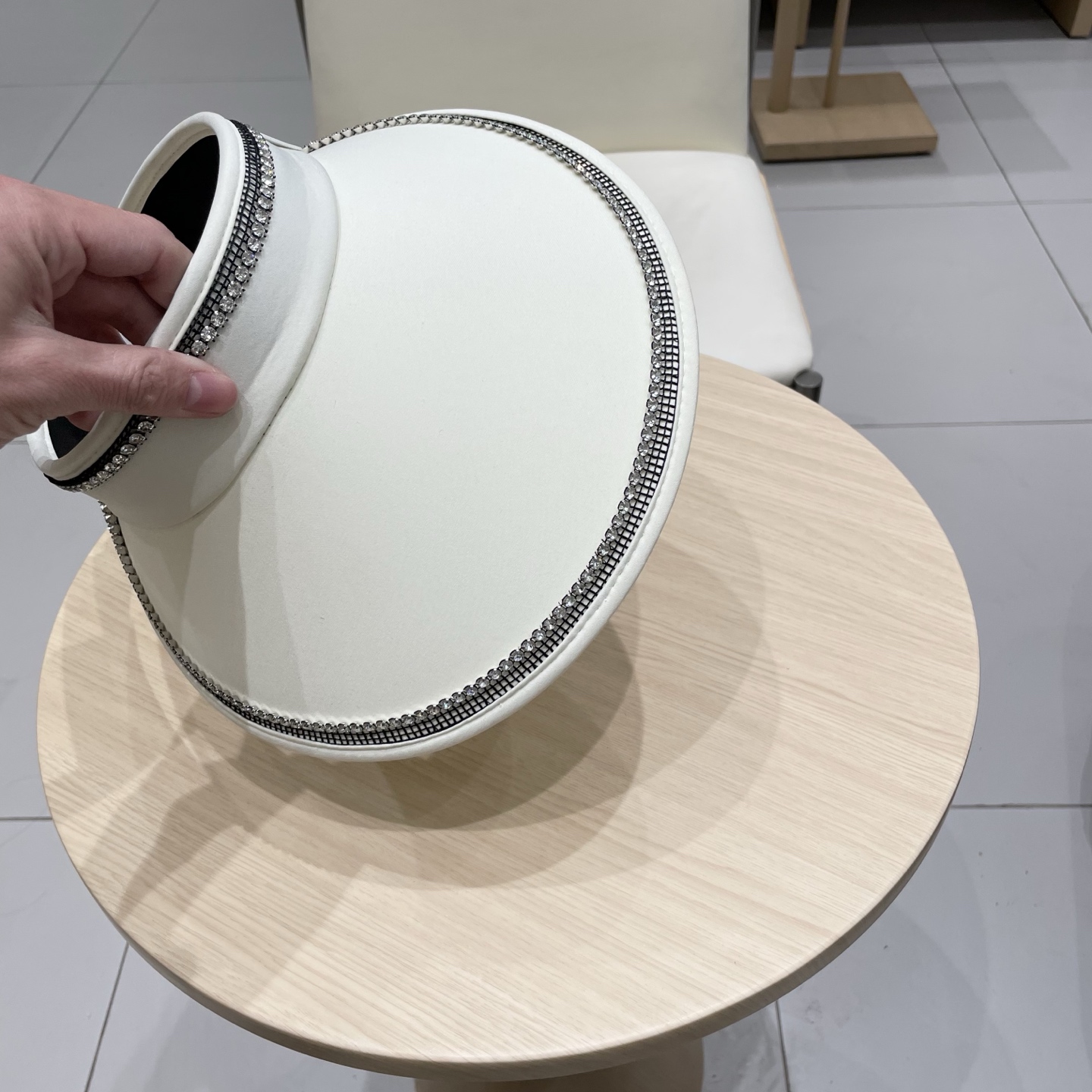 芬迪春夏新款老花空顶帽，爆款！高档宽边发箍空顶，高颜值遮阳神器