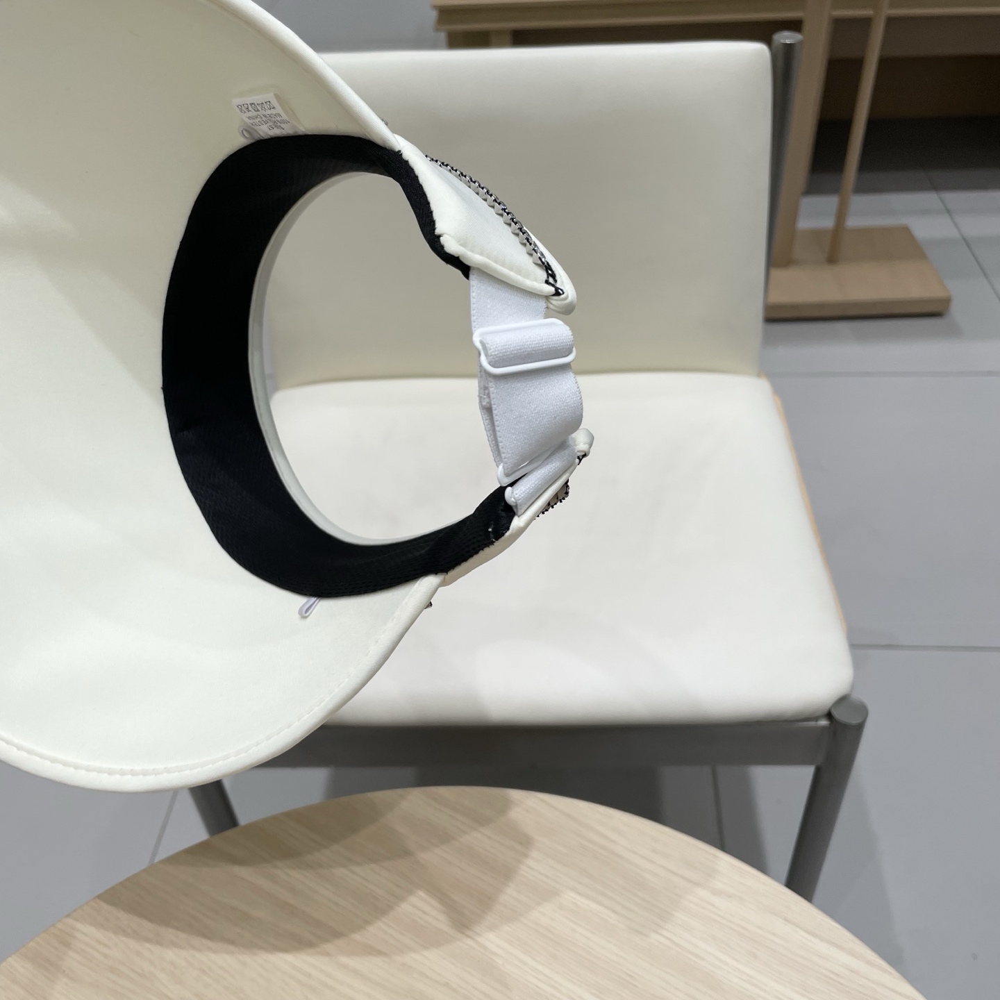 芬迪春夏新款老花空顶帽，爆款！高档宽边发箍空顶，高颜值遮阳神器