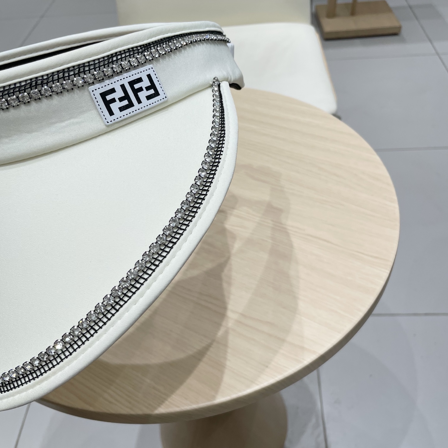 芬迪春夏新款老花空顶帽，爆款！高档宽边发箍空顶，高颜值遮阳神器