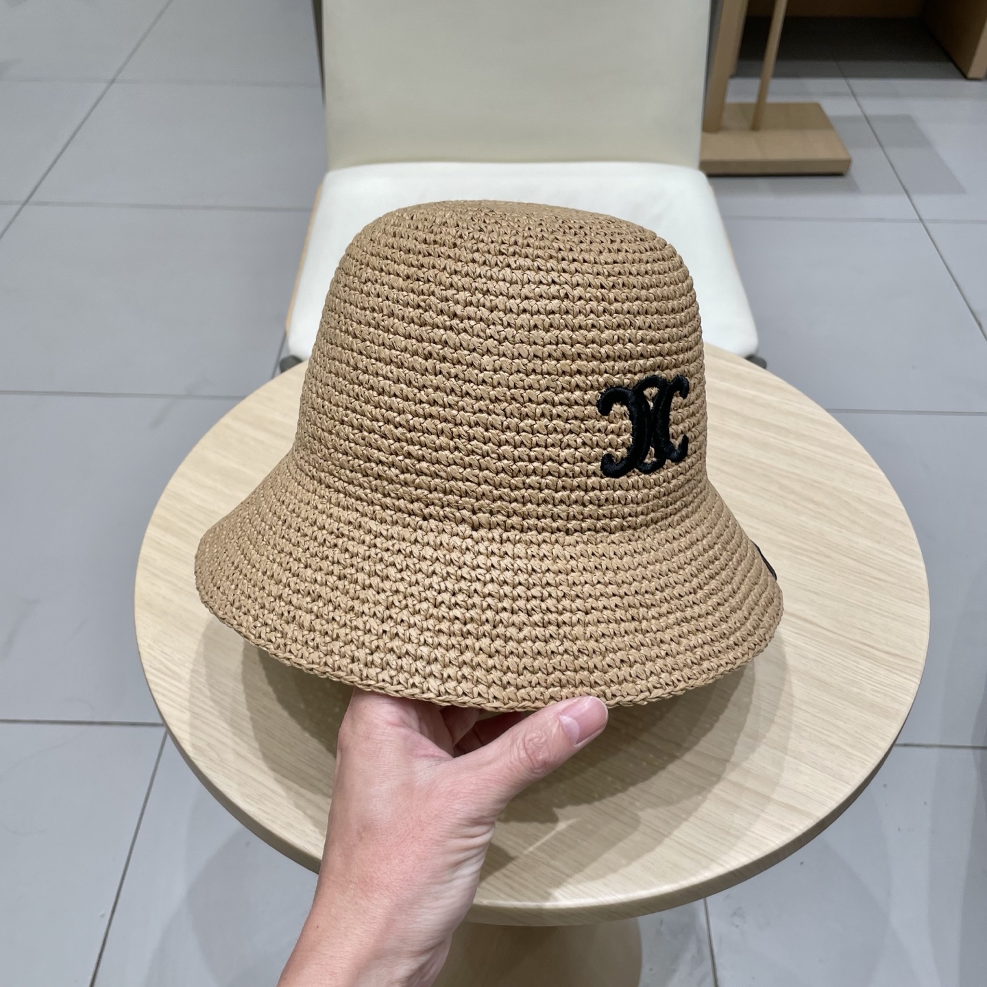 celine塞琳女款2025新款凯旋门拉菲草渔夫帽女夏季透气防晒帽度假沙滩