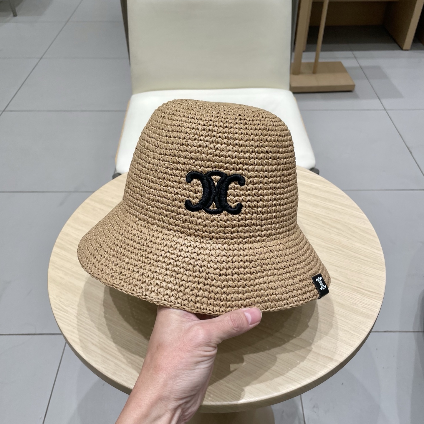 celine塞琳女款2025新款凯旋门拉菲草渔夫帽女夏季透气防晒帽度假沙滩