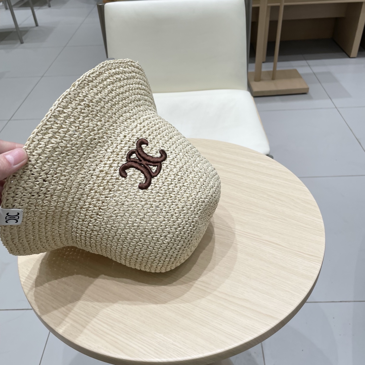 celine塞琳女款2025新款凯旋门拉菲草渔夫帽女夏季透气防晒帽度假沙滩