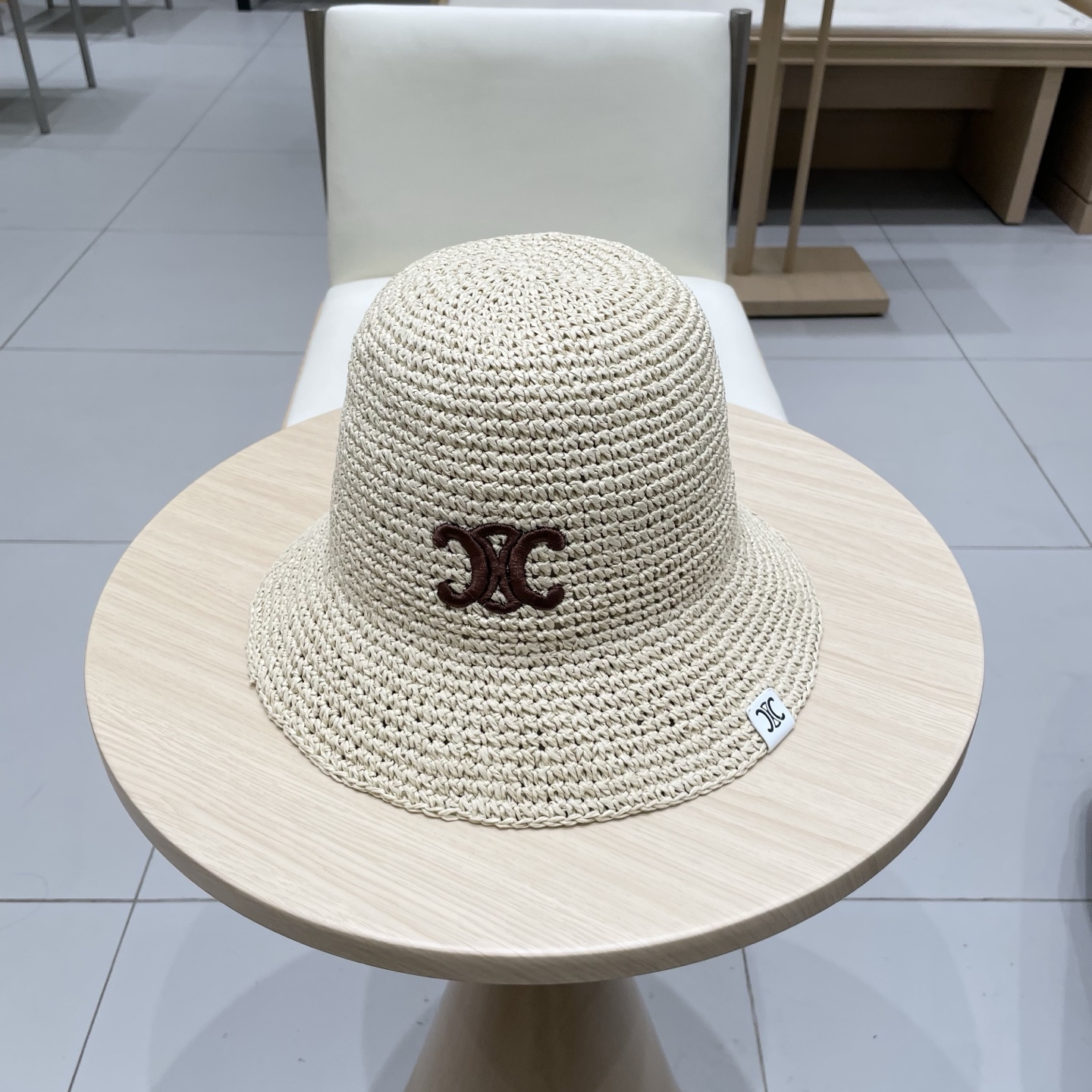 celine塞琳女款2025新款凯旋门拉菲草渔夫帽女夏季透气防晒帽度假沙滩