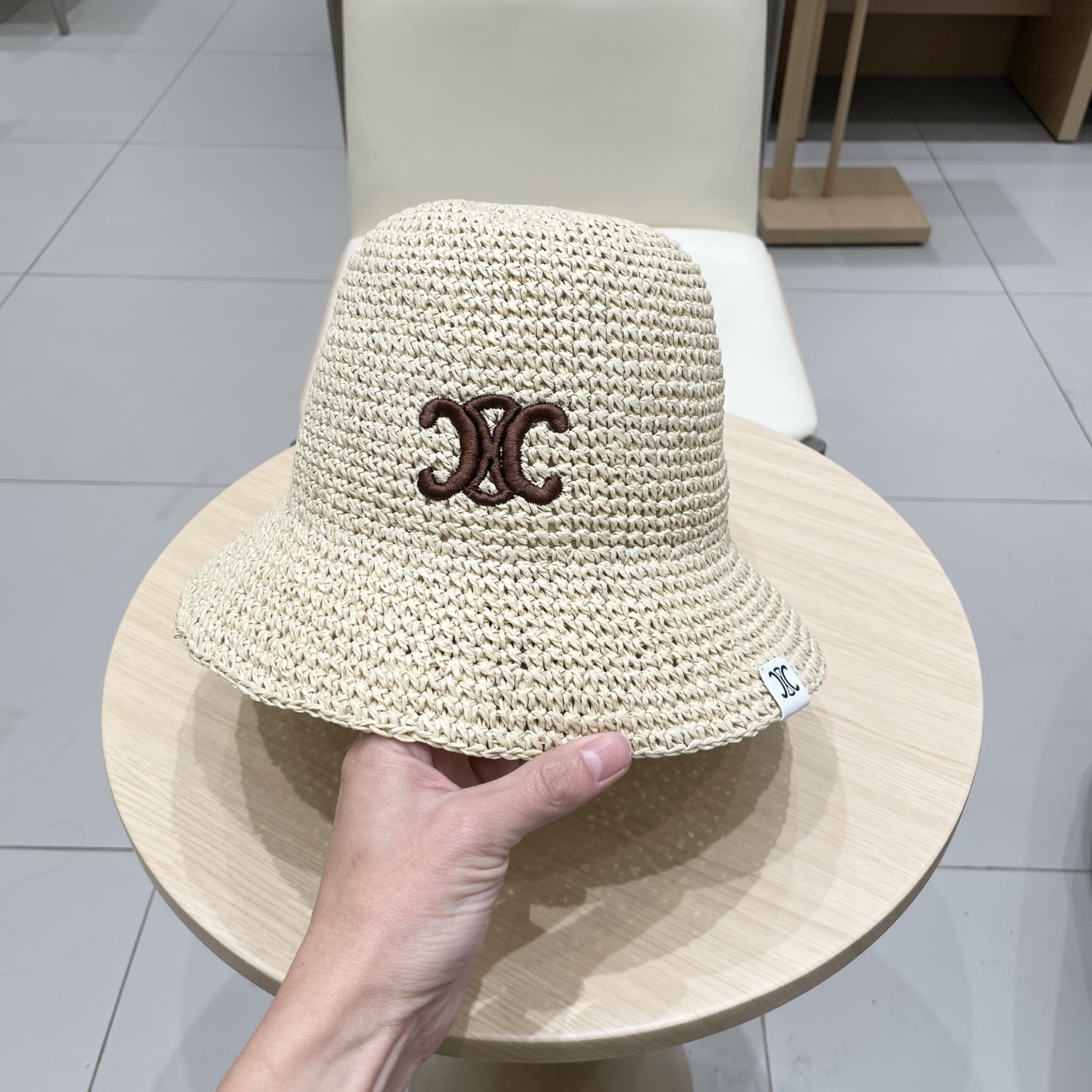 celine塞琳女款2025新款凯旋门拉菲草渔夫帽女夏季透气防晒帽度假沙滩