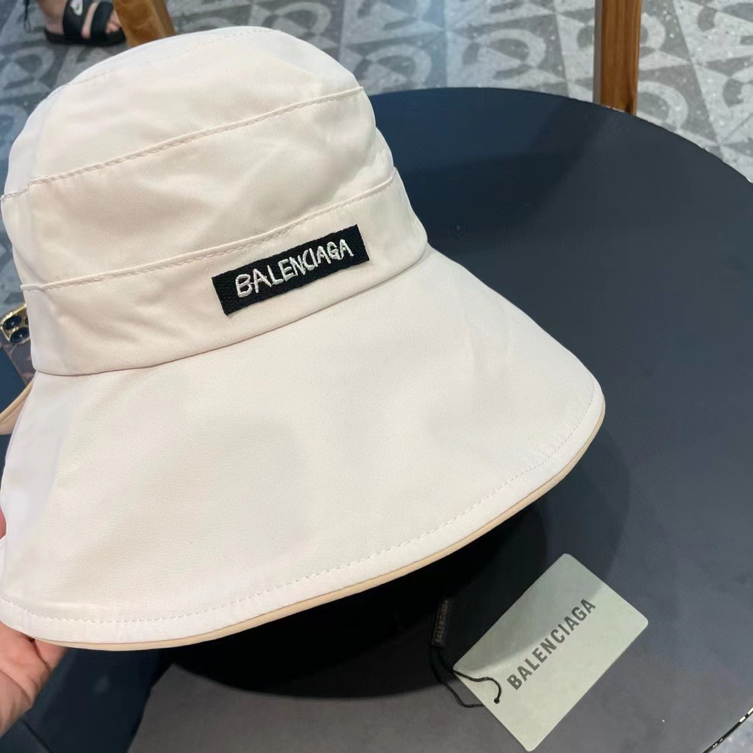 BALENCIAGA巴黎世家夏季新款渔夫帽，简约休闲百搭款，头围57cm