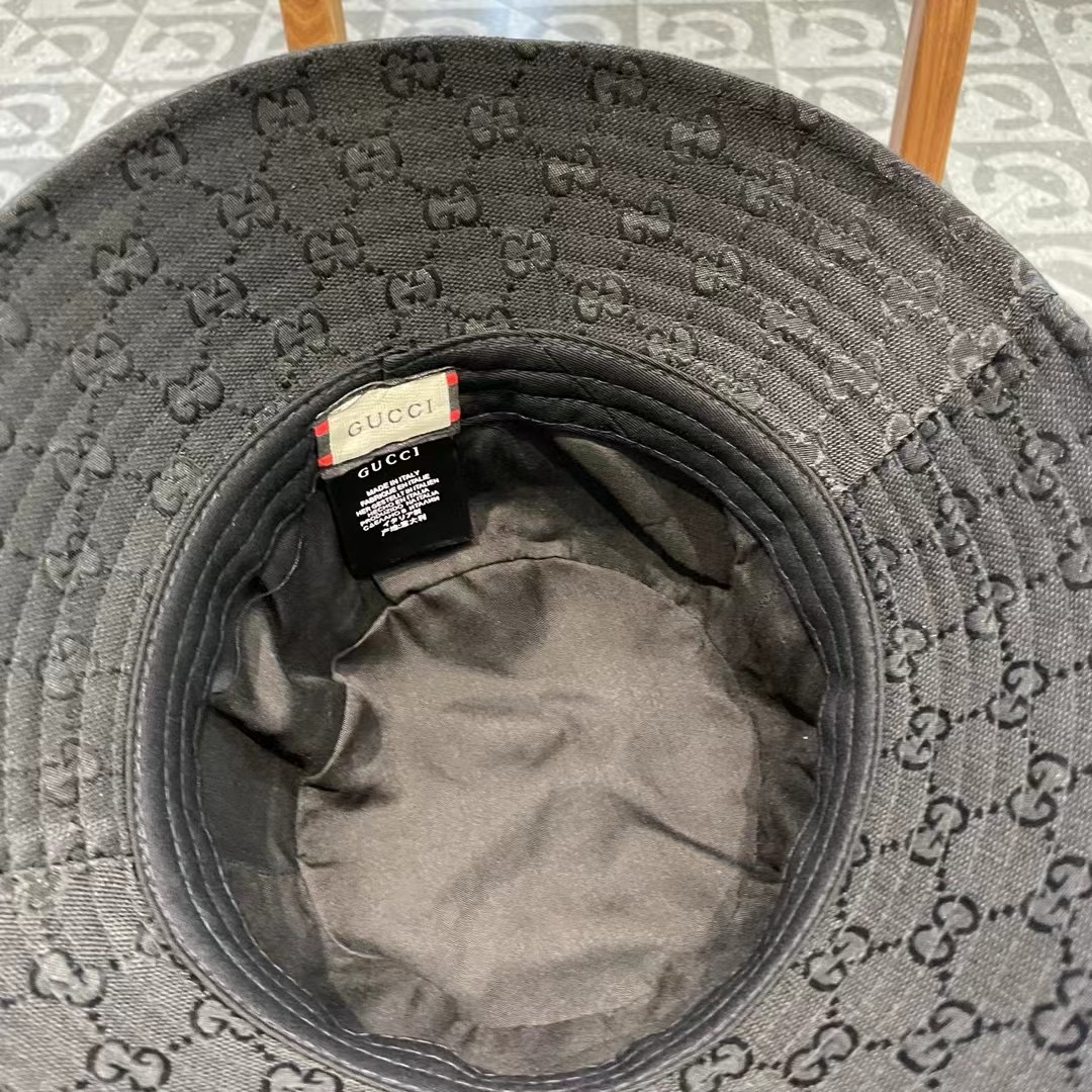   GUCCI古奇渔夫帽👒官网新品Gucci渔夫帽火爆来袭 工艺非常精美 高档大气上档次！低调奢华，方便