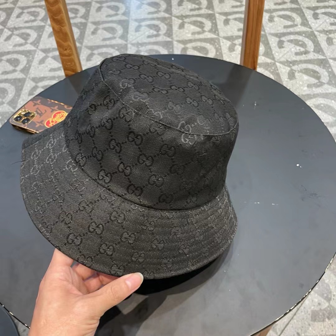   GUCCI古奇渔夫帽👒官网新品Gucci渔夫帽火爆来袭 工艺非常精美 高档大气上档次！低调奢华，方便