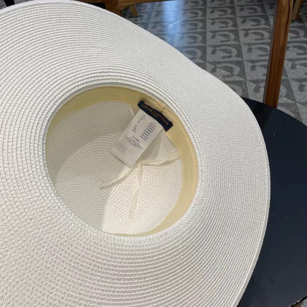 LV 路易威登2026新款草编遮阳大帽檐草帽🤩沙滩风格，简约大方，百搭单品～外出首选，新款帽型超美腻，出