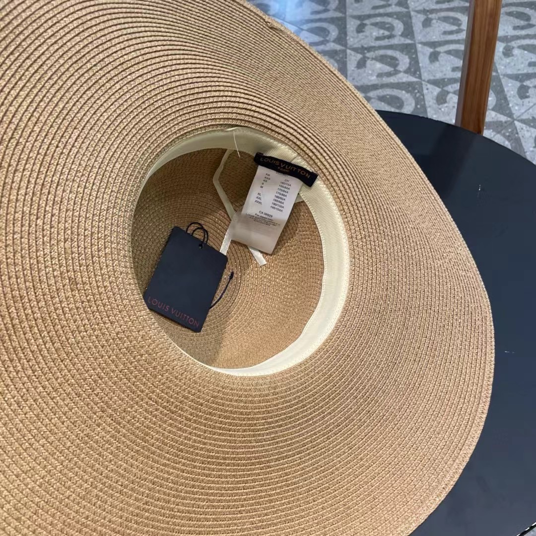 LV 路易威登2026新款草编遮阳大帽檐草帽🤩沙滩风格，简约大方，百搭单品～外出首选，新款帽型超美腻，出