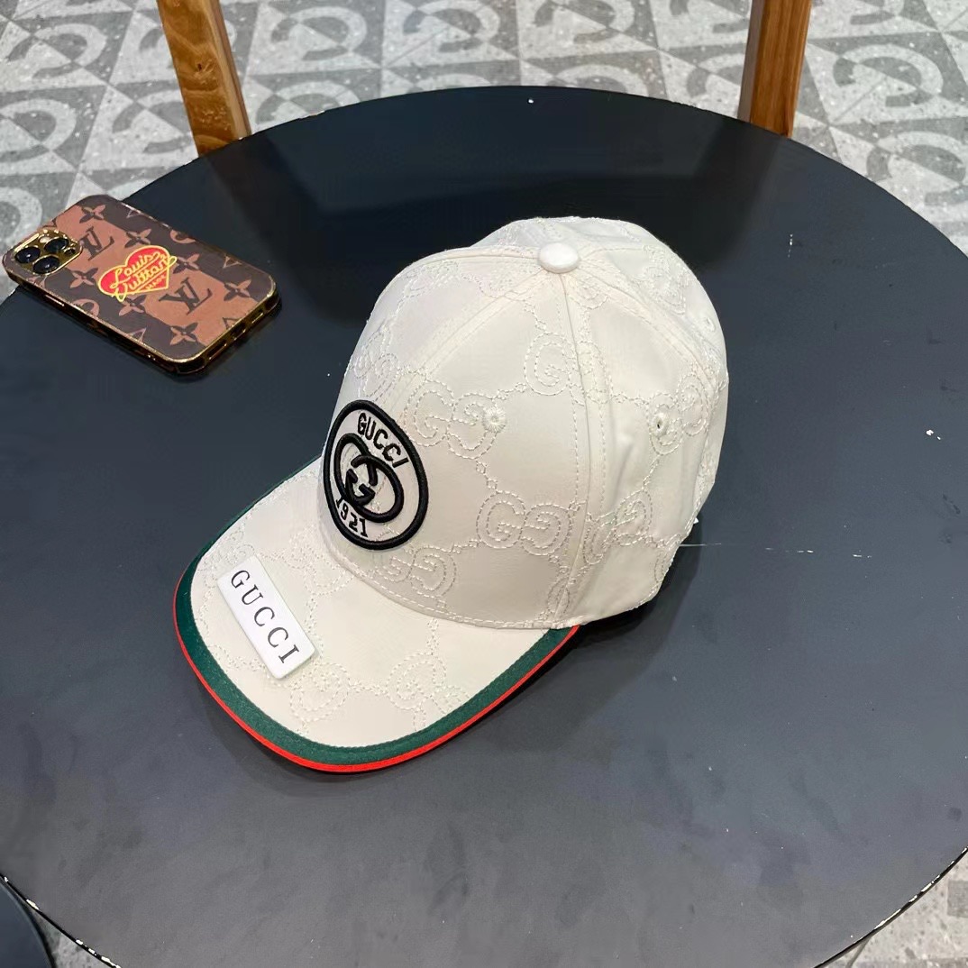 【GUCCI古奇棒球帽🧢，专柜新款简约很潮！休闲运动款，经典制作，超级好搭衣服！