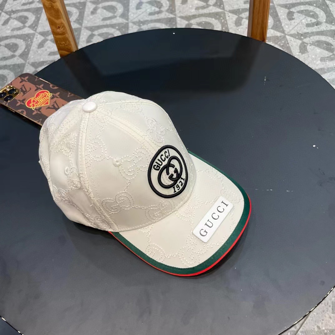 【GUCCI古奇棒球帽🧢，专柜新款简约很潮！休闲运动款，经典制作，超级好搭衣服！