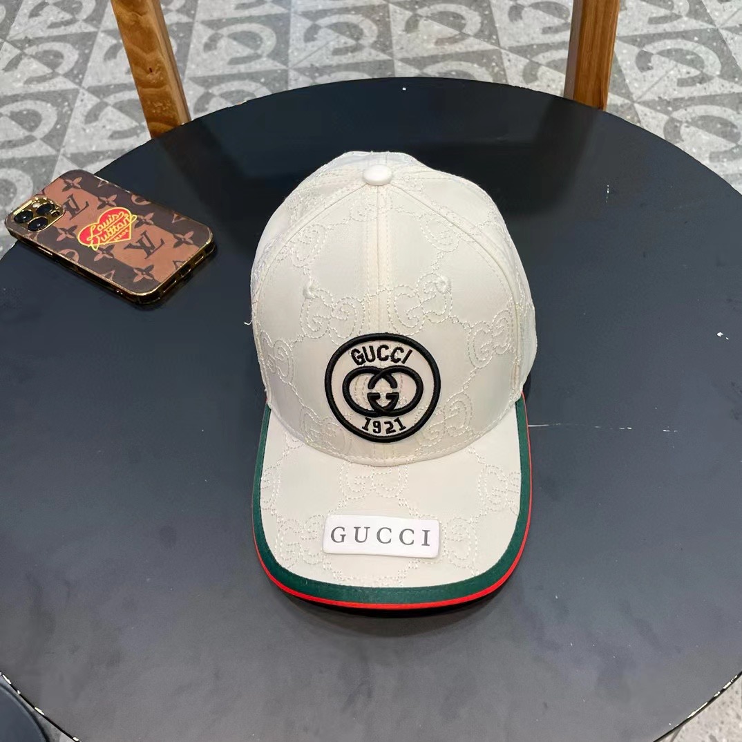 【GUCCI古奇棒球帽🧢，专柜新款简约很潮！休闲运动款，经典制作，超级好搭衣服！