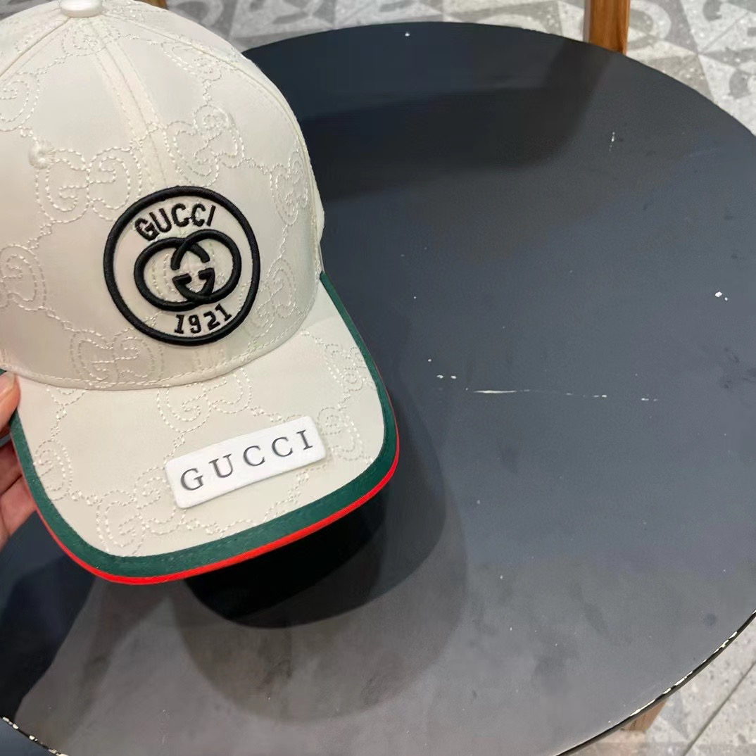 【GUCCI古奇棒球帽🧢，专柜新款简约很潮！休闲运动款，经典制作，超级好搭衣服！