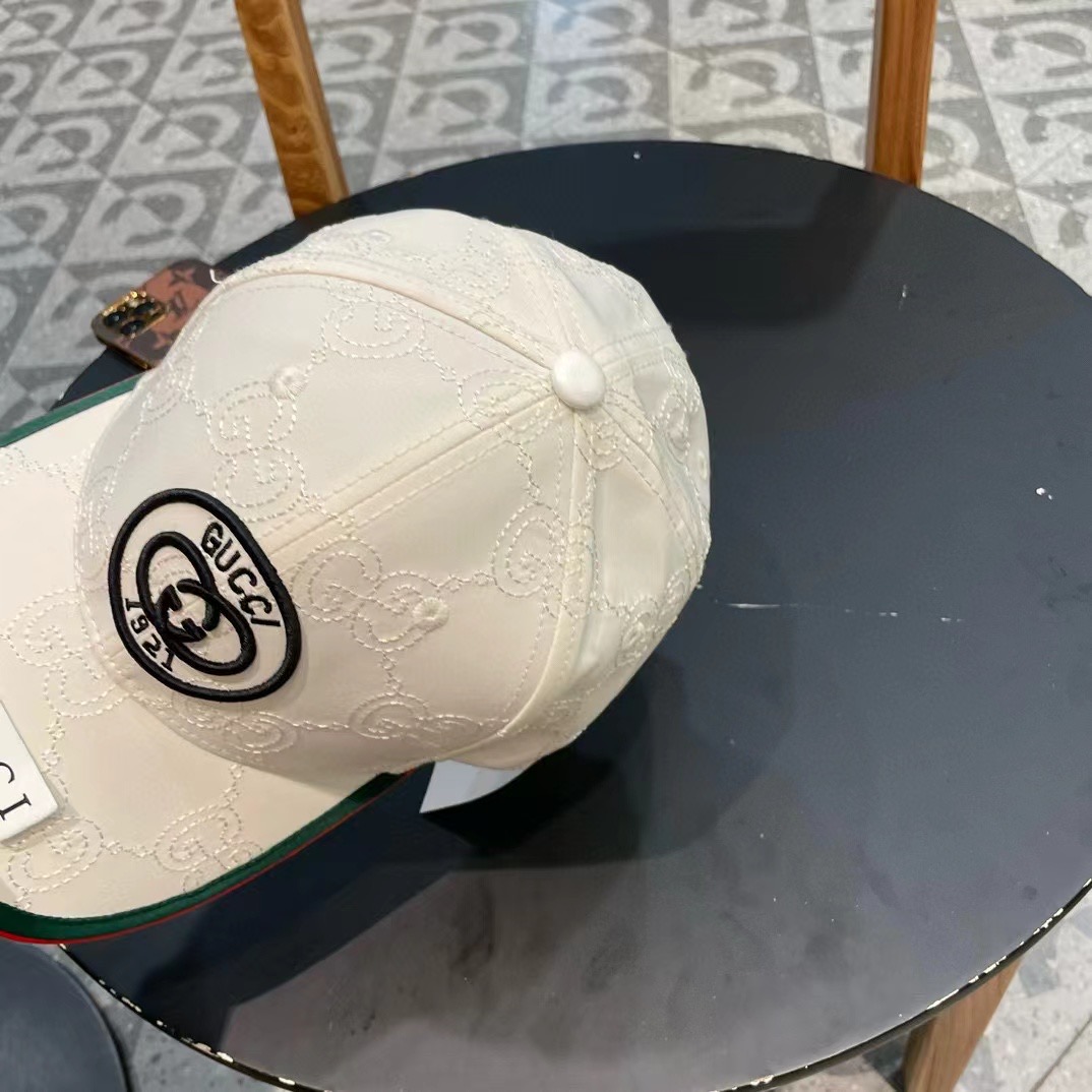 【GUCCI古奇棒球帽🧢，专柜新款简约很潮！休闲运动款，经典制作，超级好搭衣服！