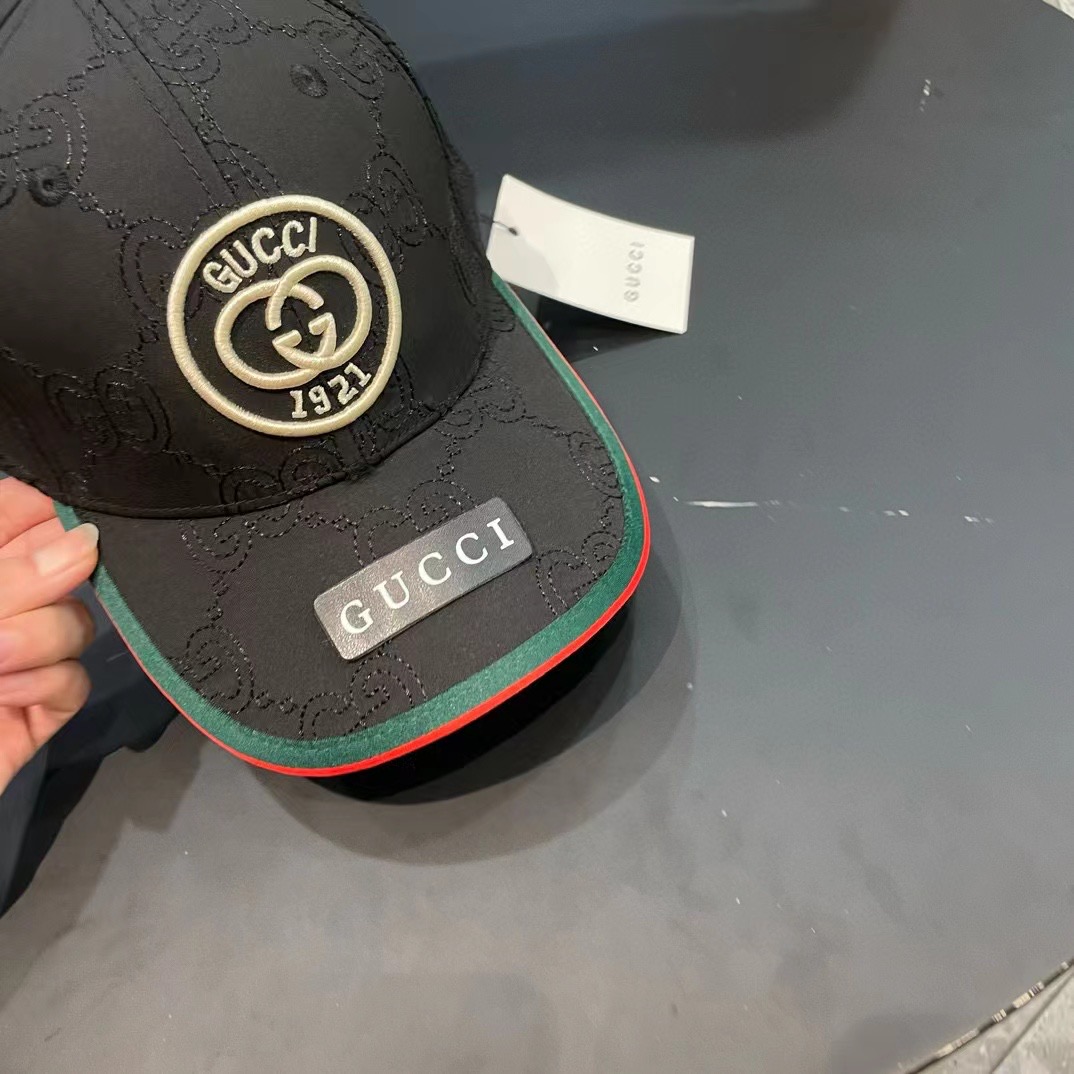 【GUCCI古奇棒球帽🧢，专柜新款简约很潮！休闲运动款，经典制作，超级好搭衣服！