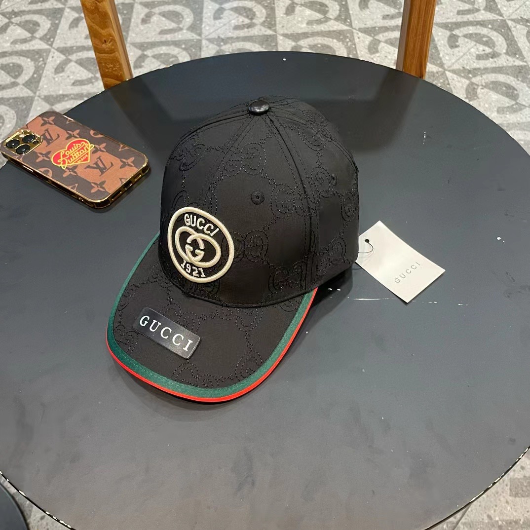 【GUCCI古奇棒球帽🧢，专柜新款简约很潮！休闲运动款，经典制作，超级好搭衣服！