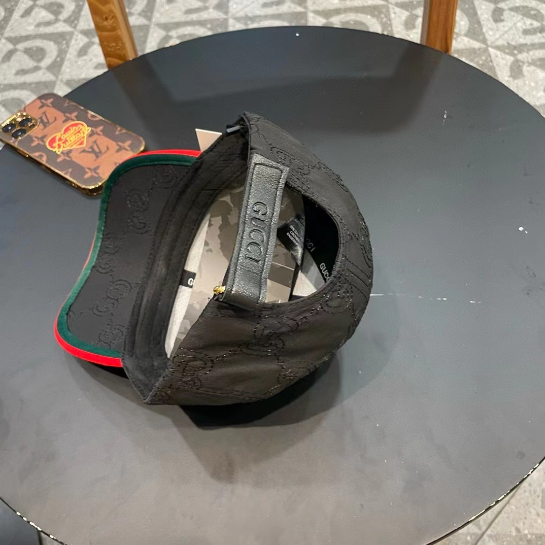 【GUCCI古奇棒球帽🧢，专柜新款简约很潮！休闲运动款，经典制作，超级好搭衣服！