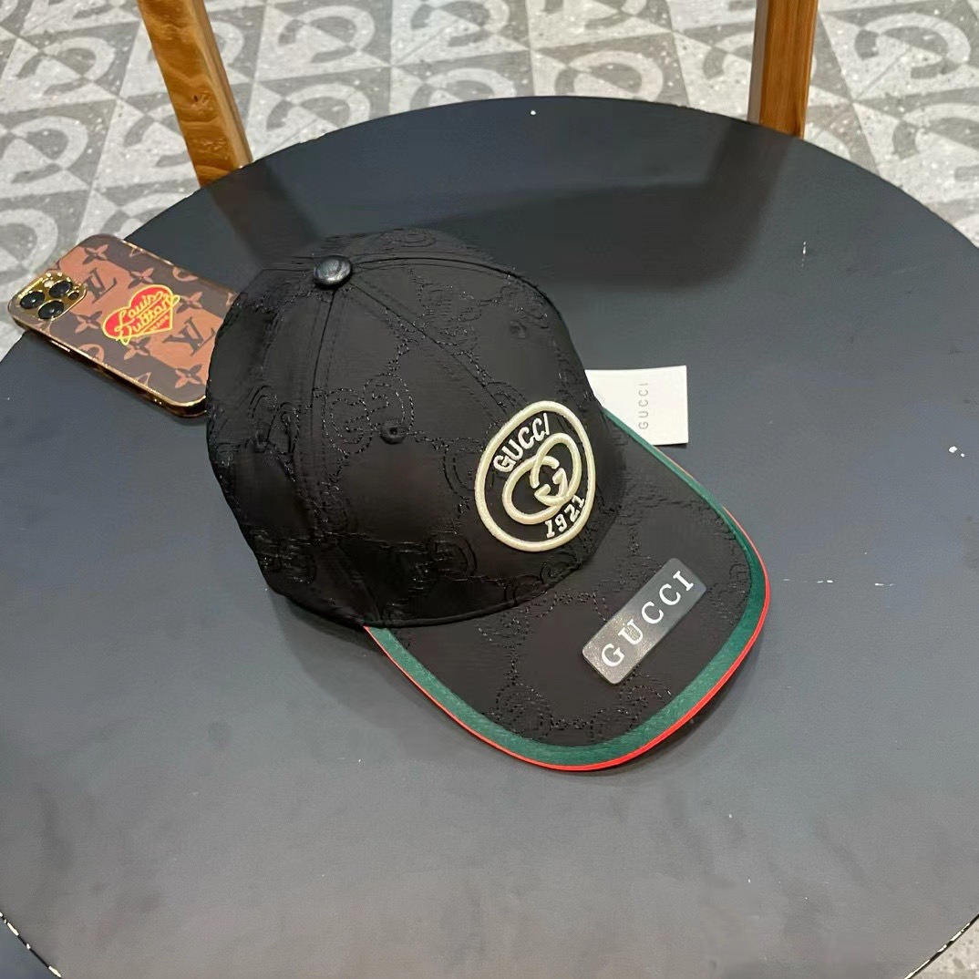 【GUCCI古奇棒球帽🧢，专柜新款简约很潮！休闲运动款，经典制作，超级好搭衣服！