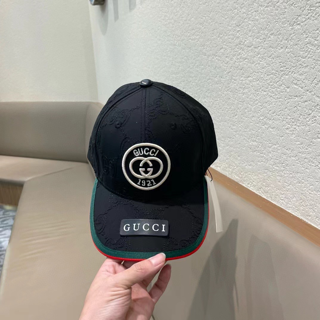 【GUCCI古奇棒球帽🧢，专柜新款简约很潮！休闲运动款，经典制作，超级好搭衣服！