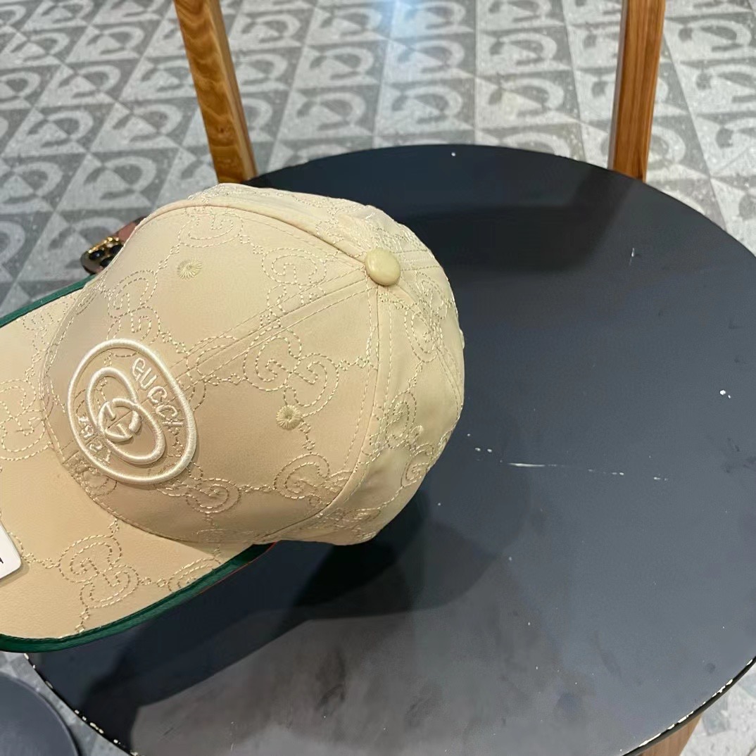 【GUCCI古奇棒球帽🧢，专柜新款简约很潮！休闲运动款，经典制作，超级好搭衣服！