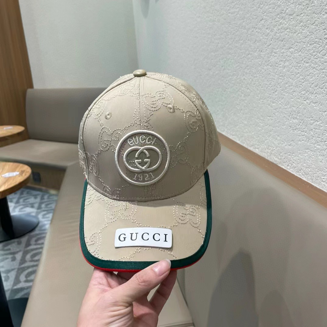 【GUCCI古奇棒球帽🧢，专柜新款简约很潮！休闲运动款，经典制作，超级好搭衣服！