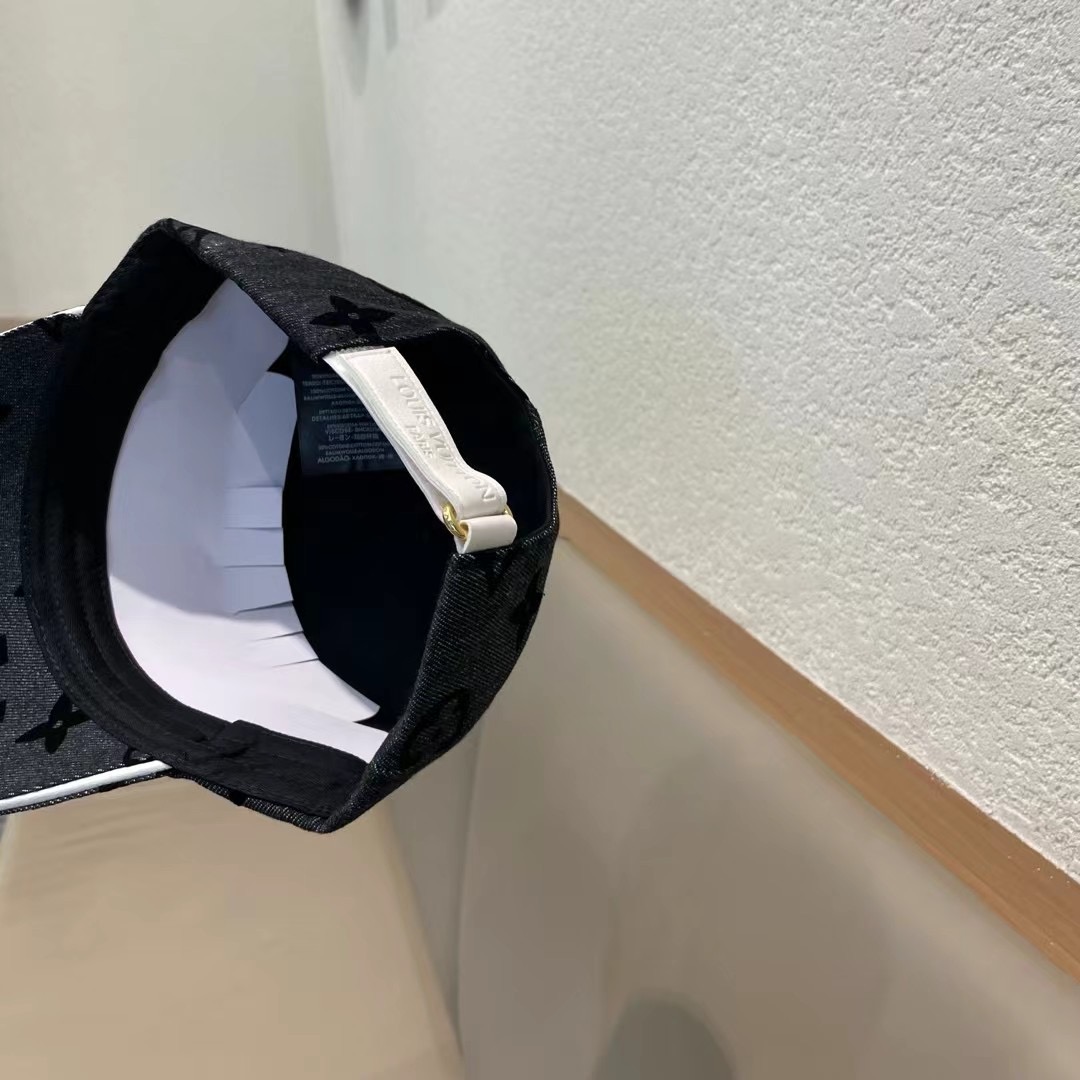 上新！路易威登 LouisVuitton 😍新款LV棒球帽，重工打造♥️早春系列高端大气，百搭款🤗男女通