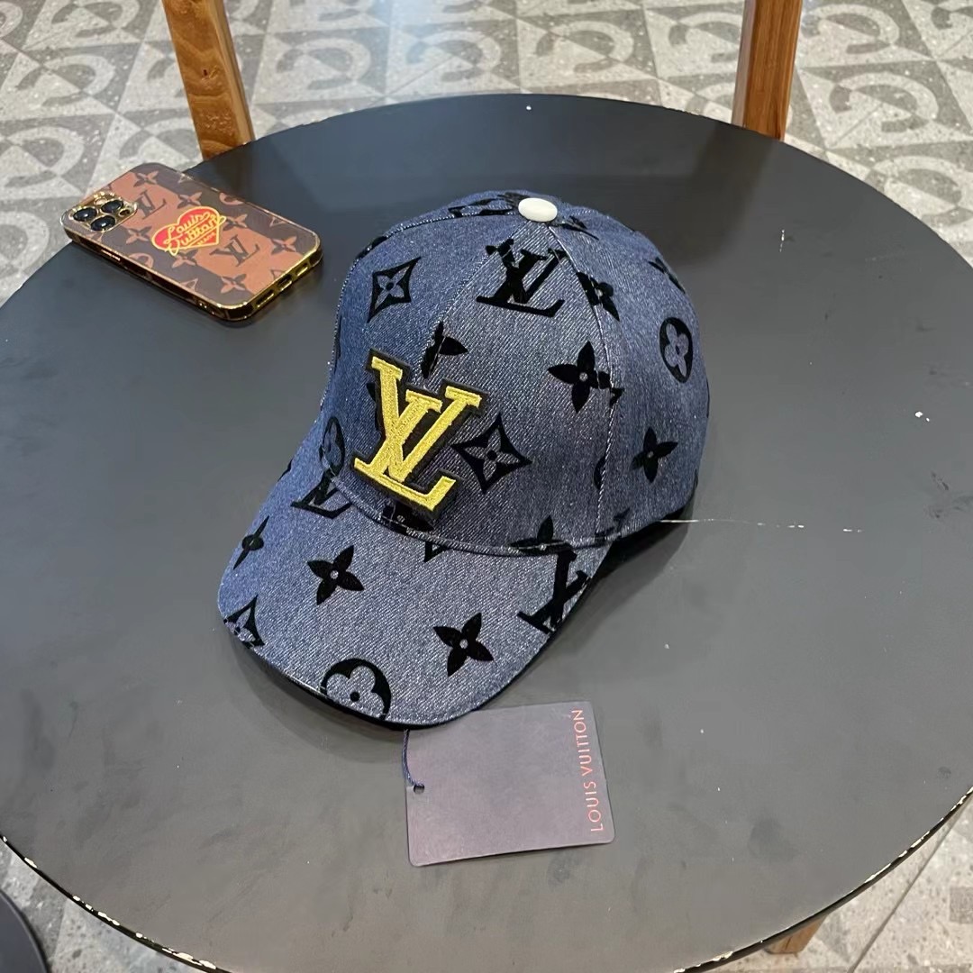 上新！路易威登 LouisVuitton 😍新款LV棒球帽，重工打造♥️早春系列高端大气，百搭款🤗男女通