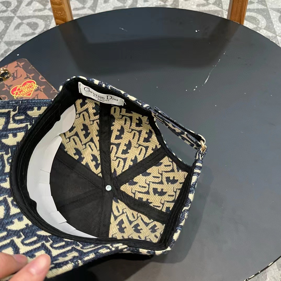 DIOR迪奥 刺绣官网同步新款发布 老花D家棒球帽🧢，水洗标吊牌齐全，超级火爆