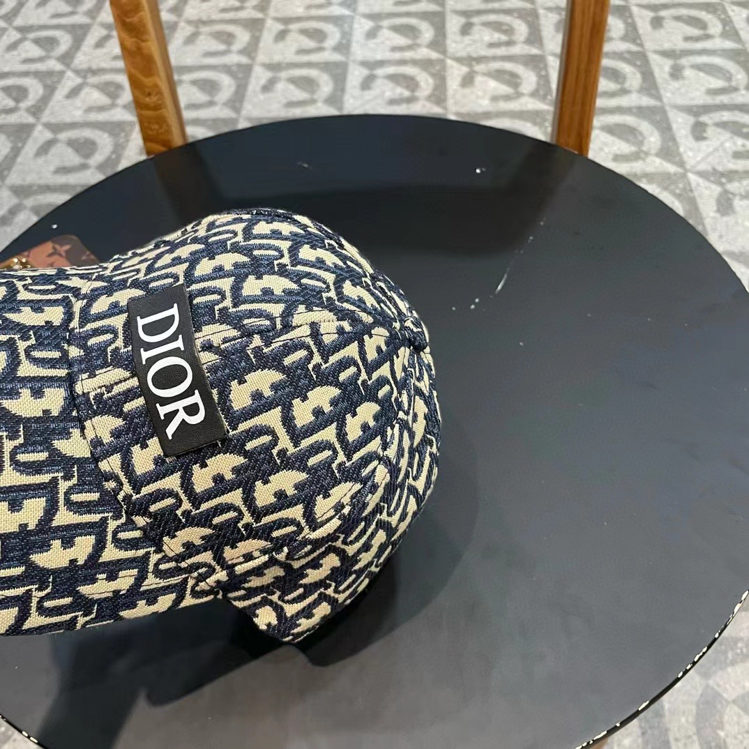 DIOR迪奥 刺绣官网同步新款发布 老花D家棒球帽🧢，水洗标吊牌齐全，超级火爆