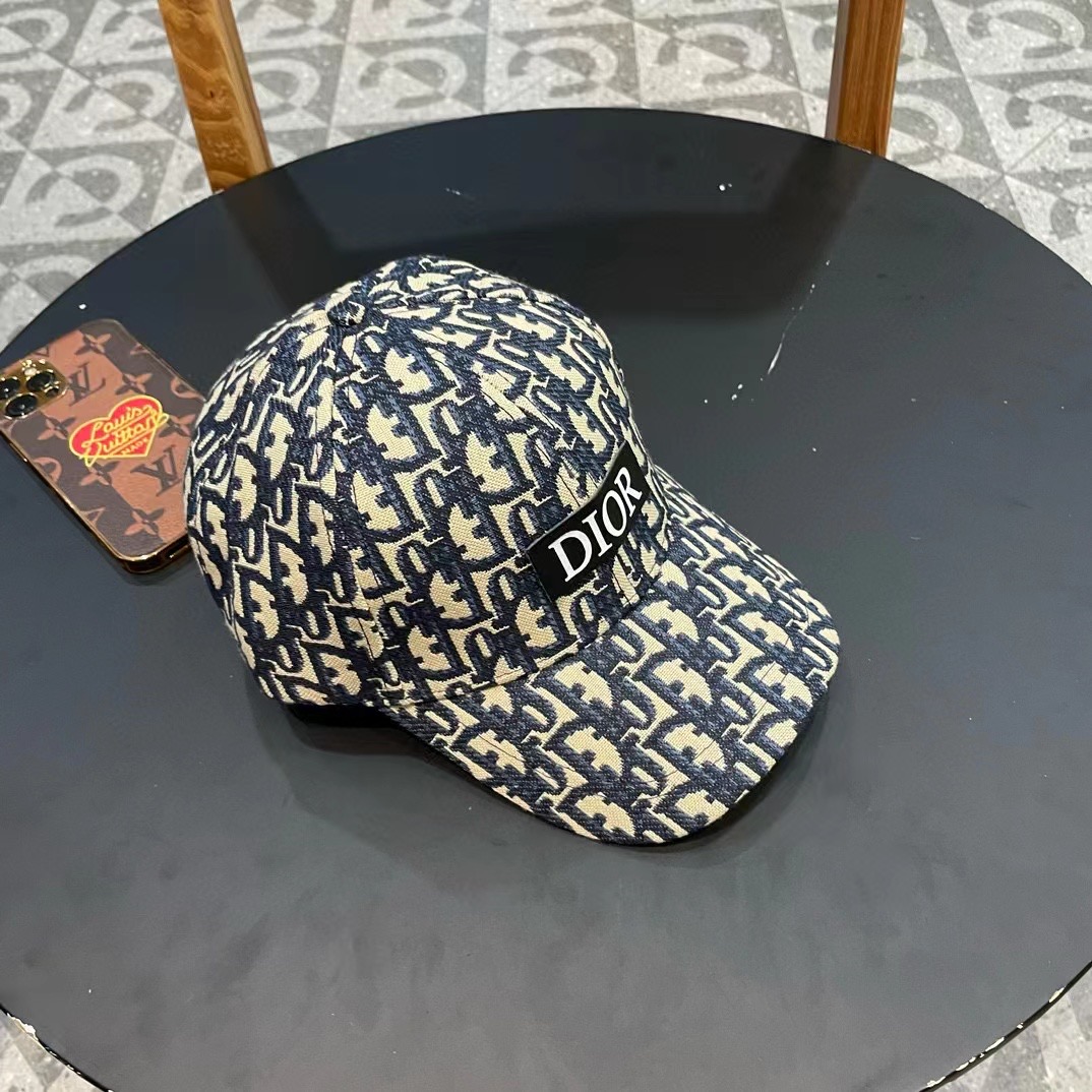 DIOR迪奥 刺绣官网同步新款发布 老花D家棒球帽🧢，水洗标吊牌齐全，超级火爆