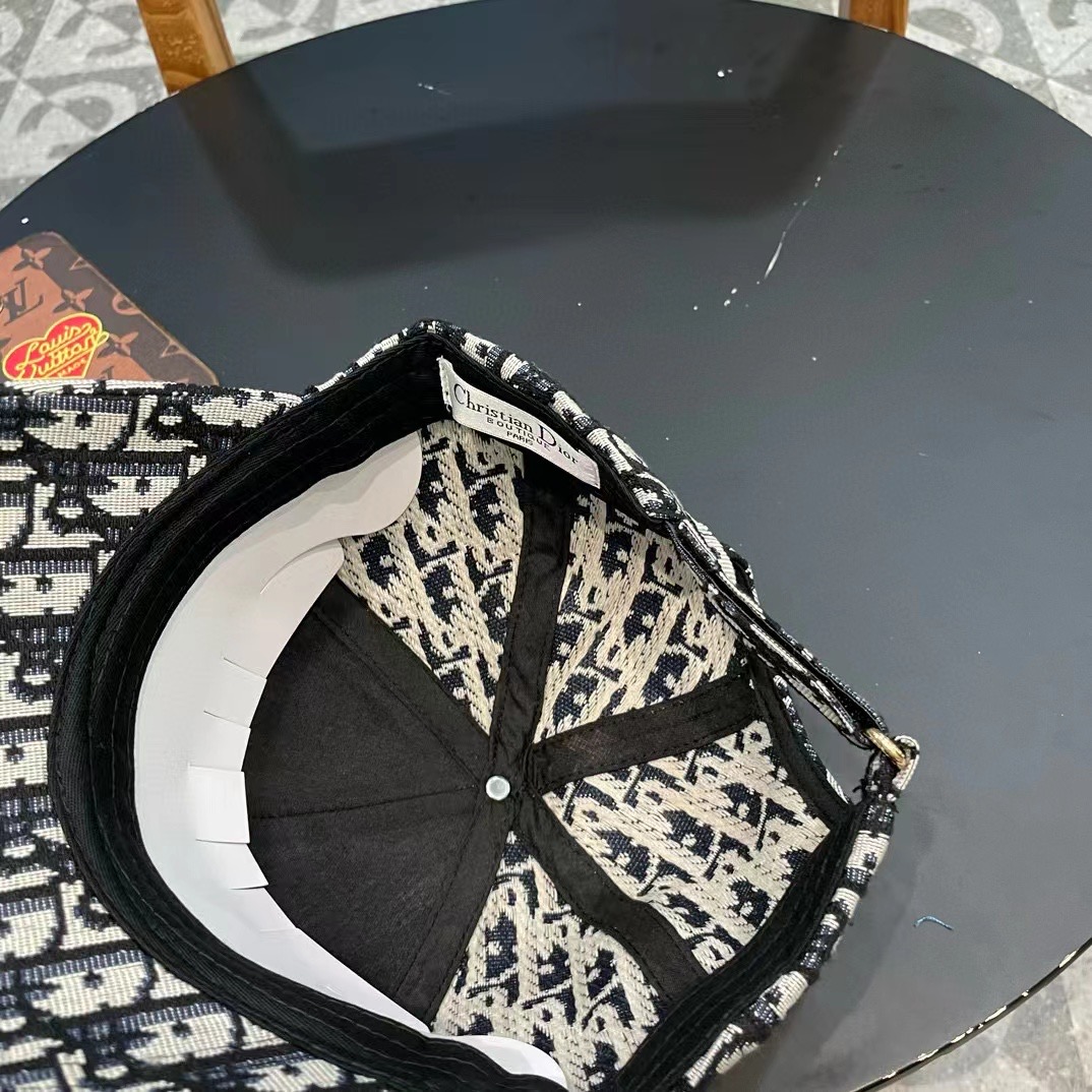 DIOR迪奥 刺绣官网同步新款发布 老花D家棒球帽🧢，水洗标吊牌齐全，超级火爆