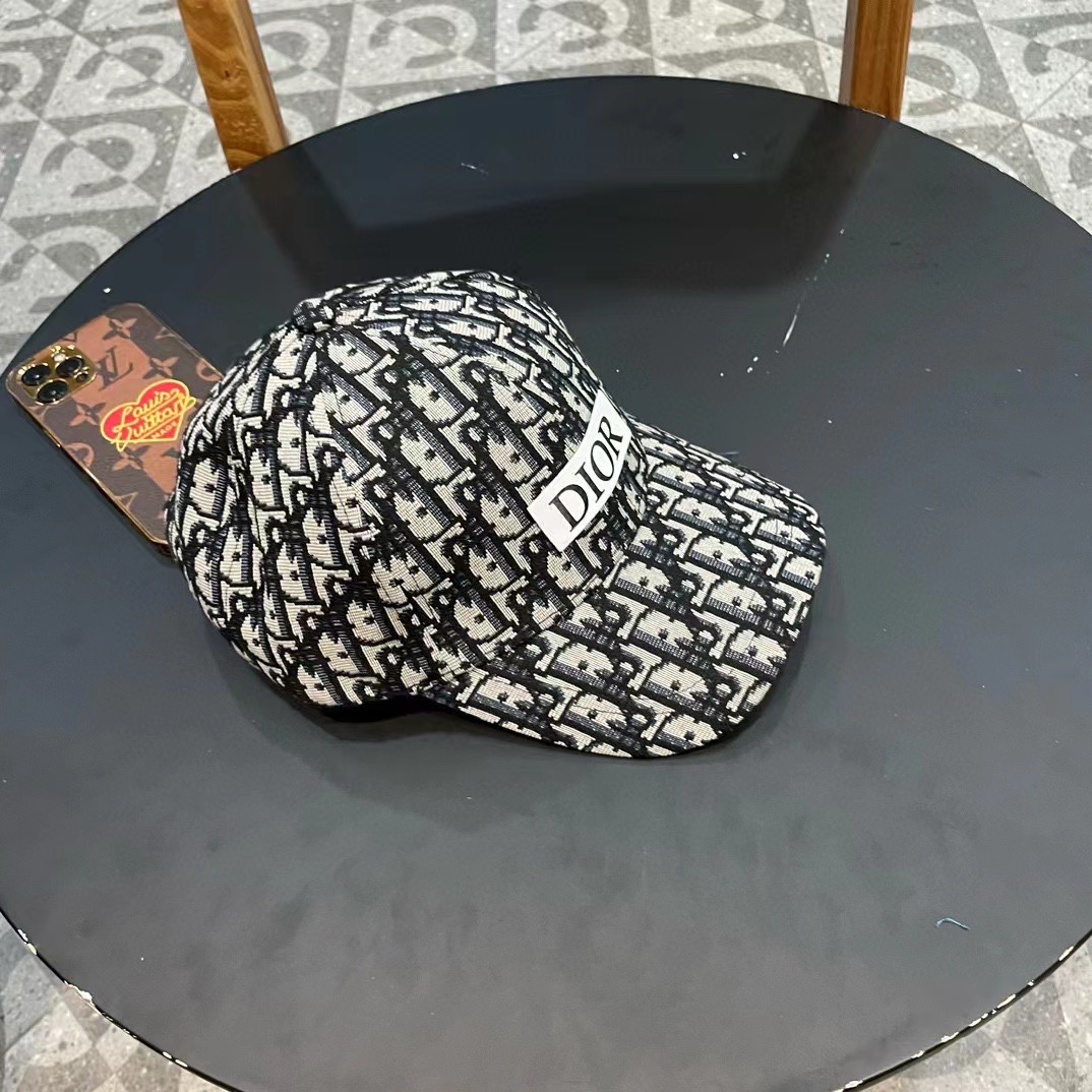 DIOR迪奥 刺绣官网同步新款发布 老花D家棒球帽🧢，水洗标吊牌齐全，超级火爆