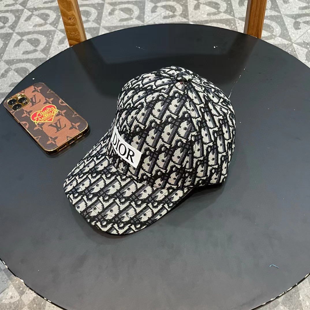 DIOR迪奥 刺绣官网同步新款发布 老花D家棒球帽🧢，水洗标吊牌齐全，超级火爆