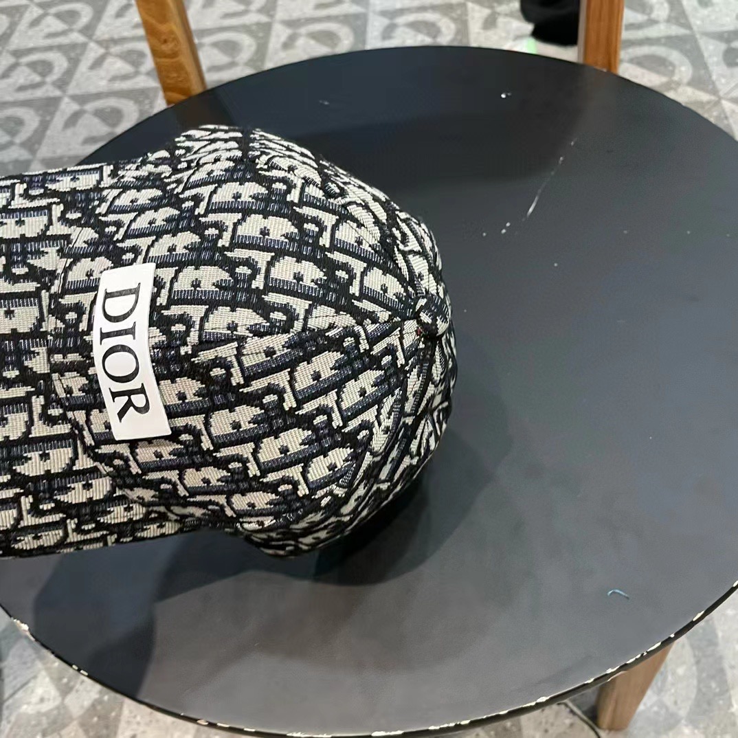 DIOR迪奥 刺绣官网同步新款发布 老花D家棒球帽🧢，水洗标吊牌齐全，超级火爆