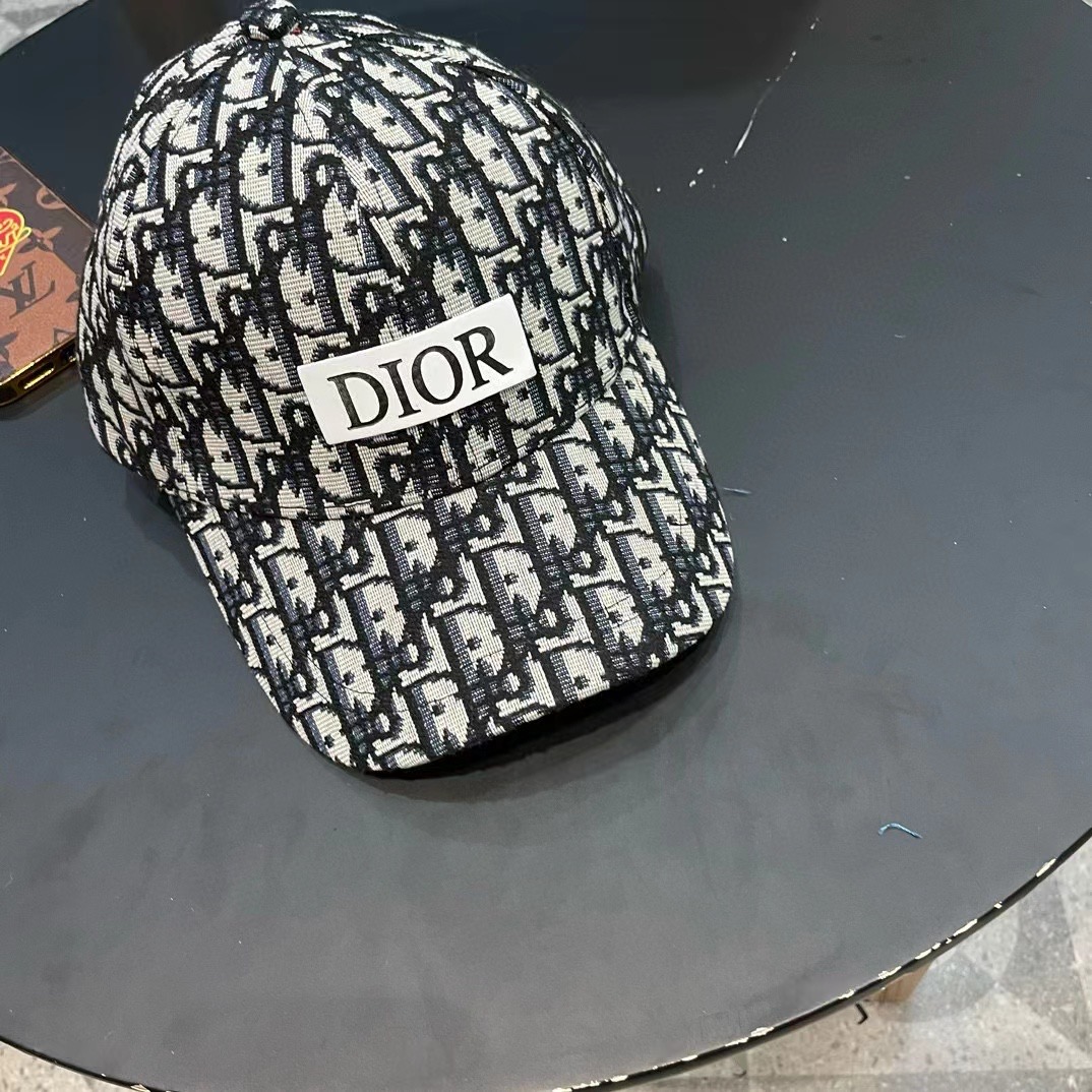 DIOR迪奥 刺绣官网同步新款发布 老花D家棒球帽🧢，水洗标吊牌齐全，超级火爆
