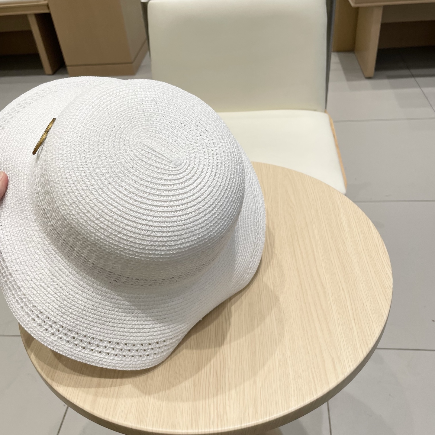  gucci古奇简约镂空水桶帽子女夏季防晒草帽撞色手编纹路渔夫帽百搭盆帽遮阳