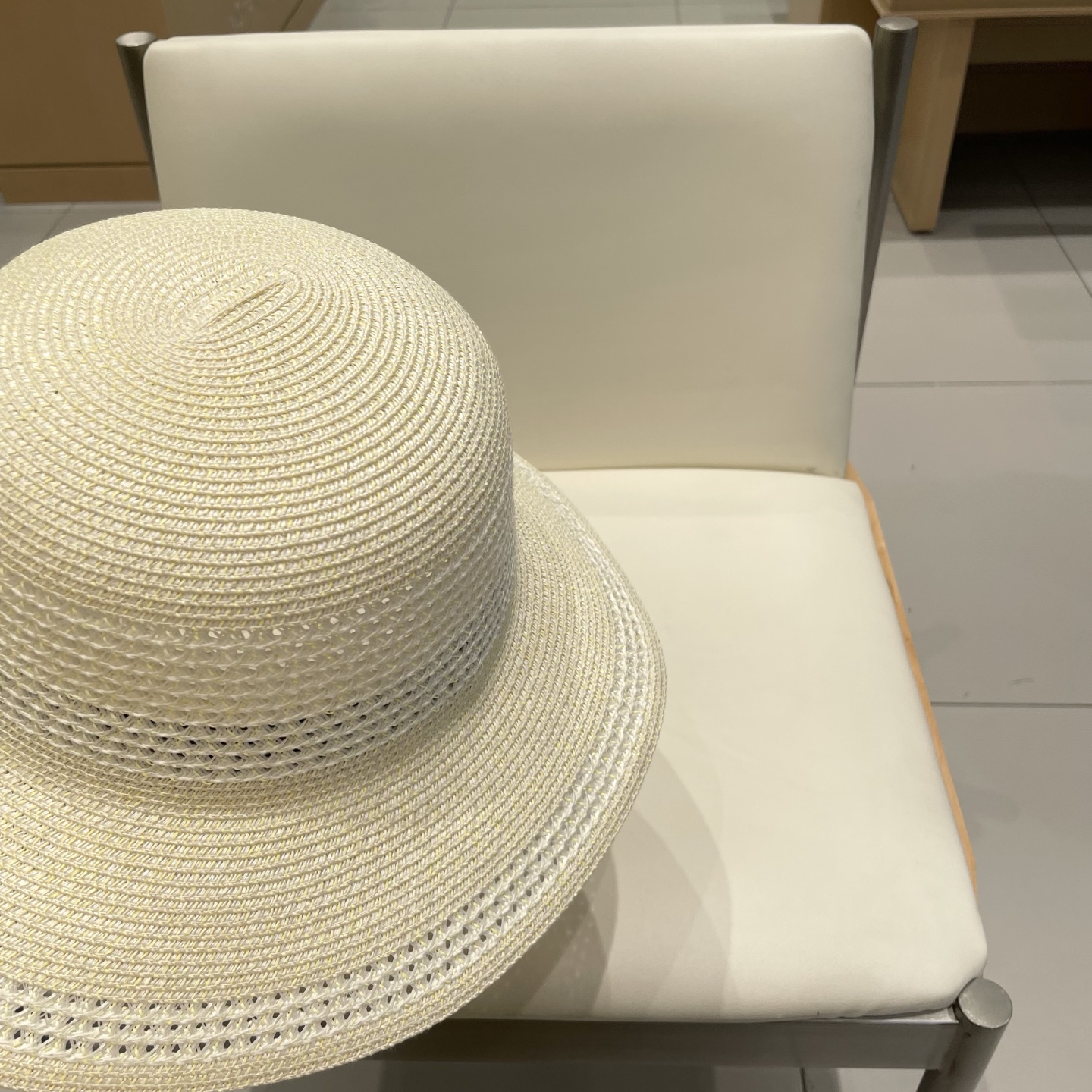  gucci古奇简约镂空水桶帽子女夏季防晒草帽撞色手编纹路渔夫帽百搭盆帽遮阳