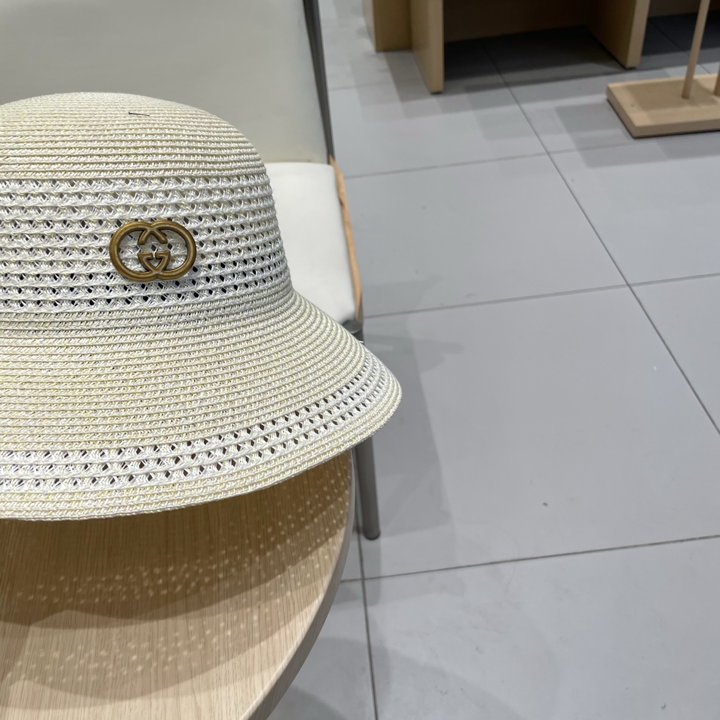  gucci古奇简约镂空水桶帽子女夏季防晒草帽撞色手编纹路渔夫帽百搭盆帽遮阳