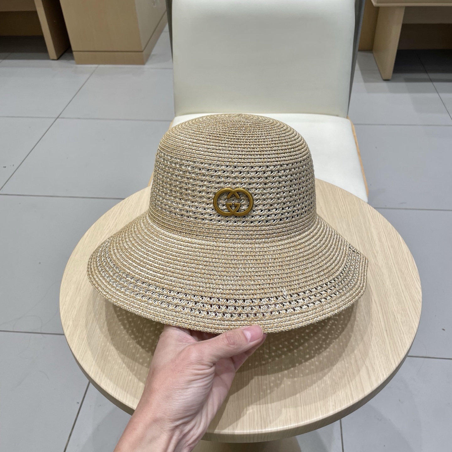  gucci古奇简约镂空水桶帽子女夏季防晒草帽撞色手编纹路渔夫帽百搭盆帽遮阳