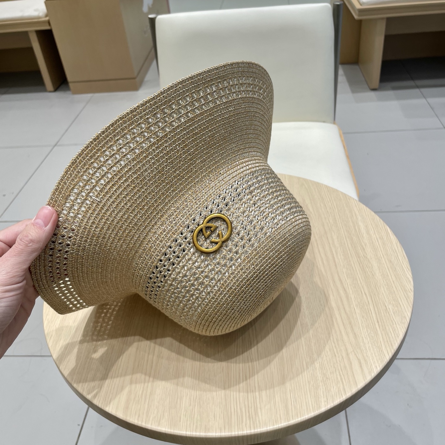  gucci古奇简约镂空水桶帽子女夏季防晒草帽撞色手编纹路渔夫帽百搭盆帽遮阳