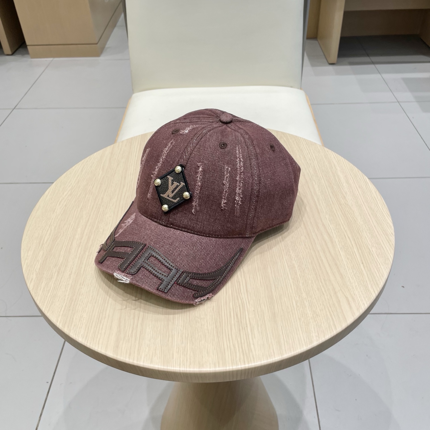 🧢路易威登棒球帽 LouisVuitton😍新款LV棒球帽，重工打造♥️高端大气，百搭款🤗男女通用！跑量
