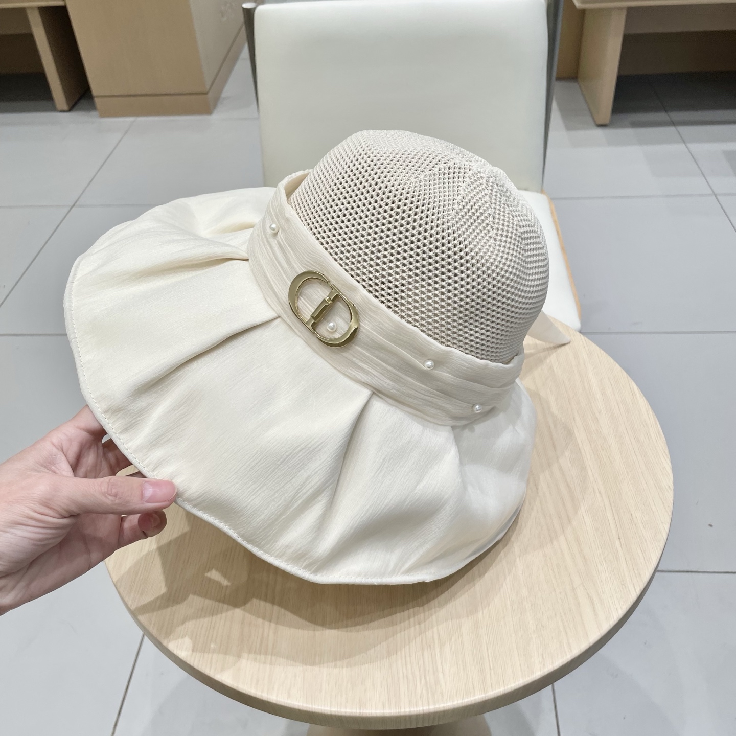 迪奥dior新款遮阳帽女夏季防紫外线大沿太阳帽出游沙滩遮脸防晒黑胶渔夫帽
