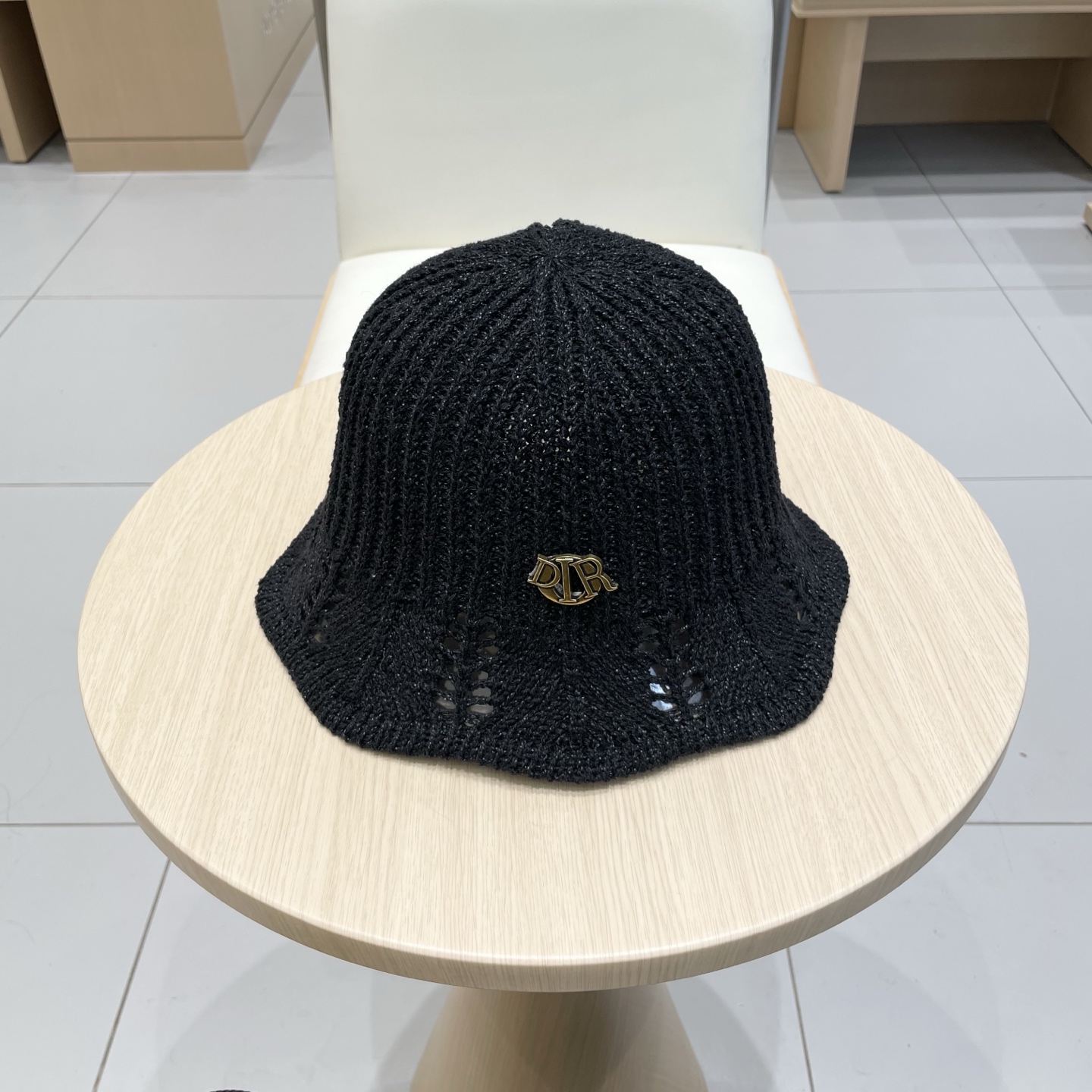 迪奥dior镂空简约纯色草编水桶帽女春季休闲百搭水桶帽防晒遮阳渔夫帽