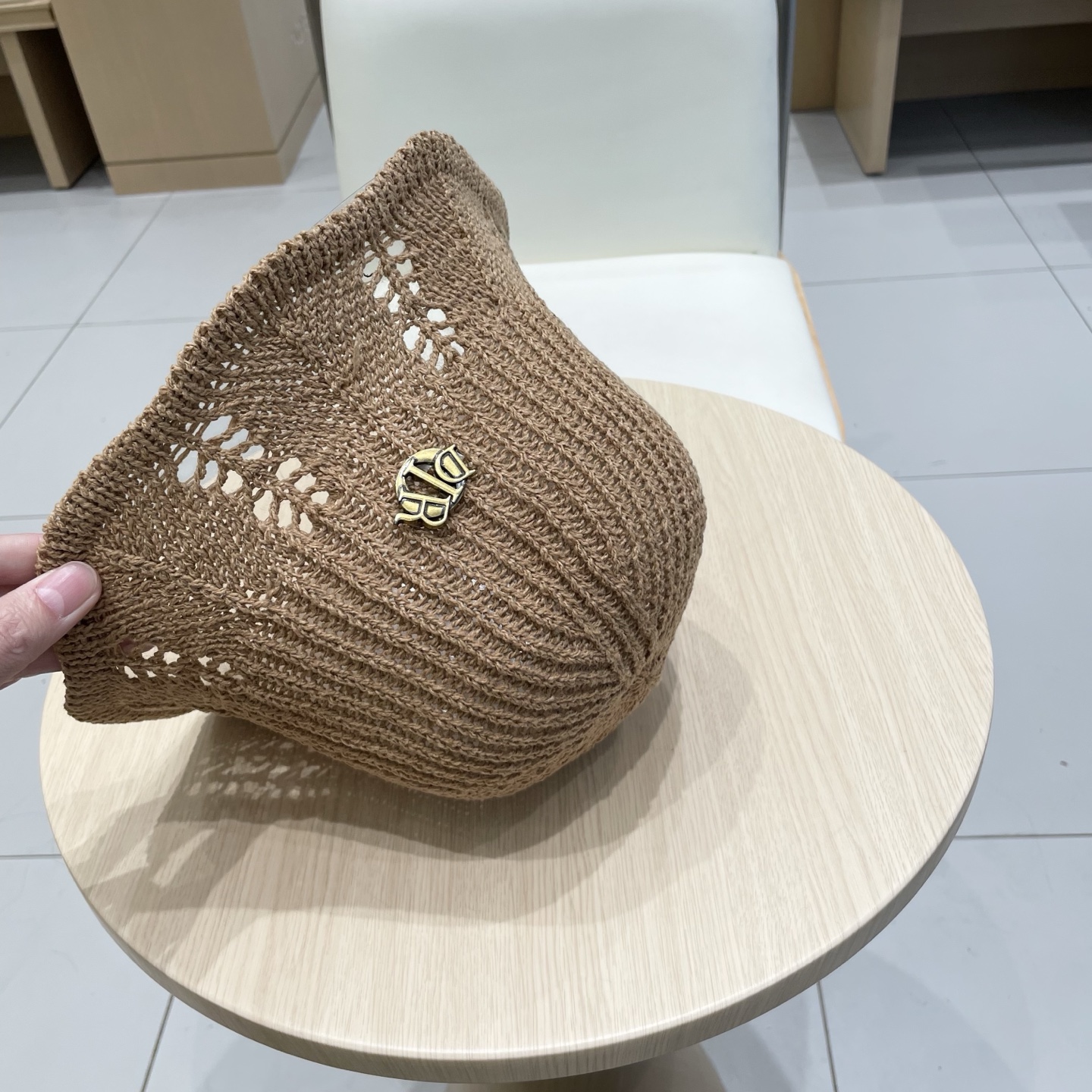 迪奥dior镂空简约纯色草编水桶帽女春季休闲百搭水桶帽防晒遮阳渔夫帽