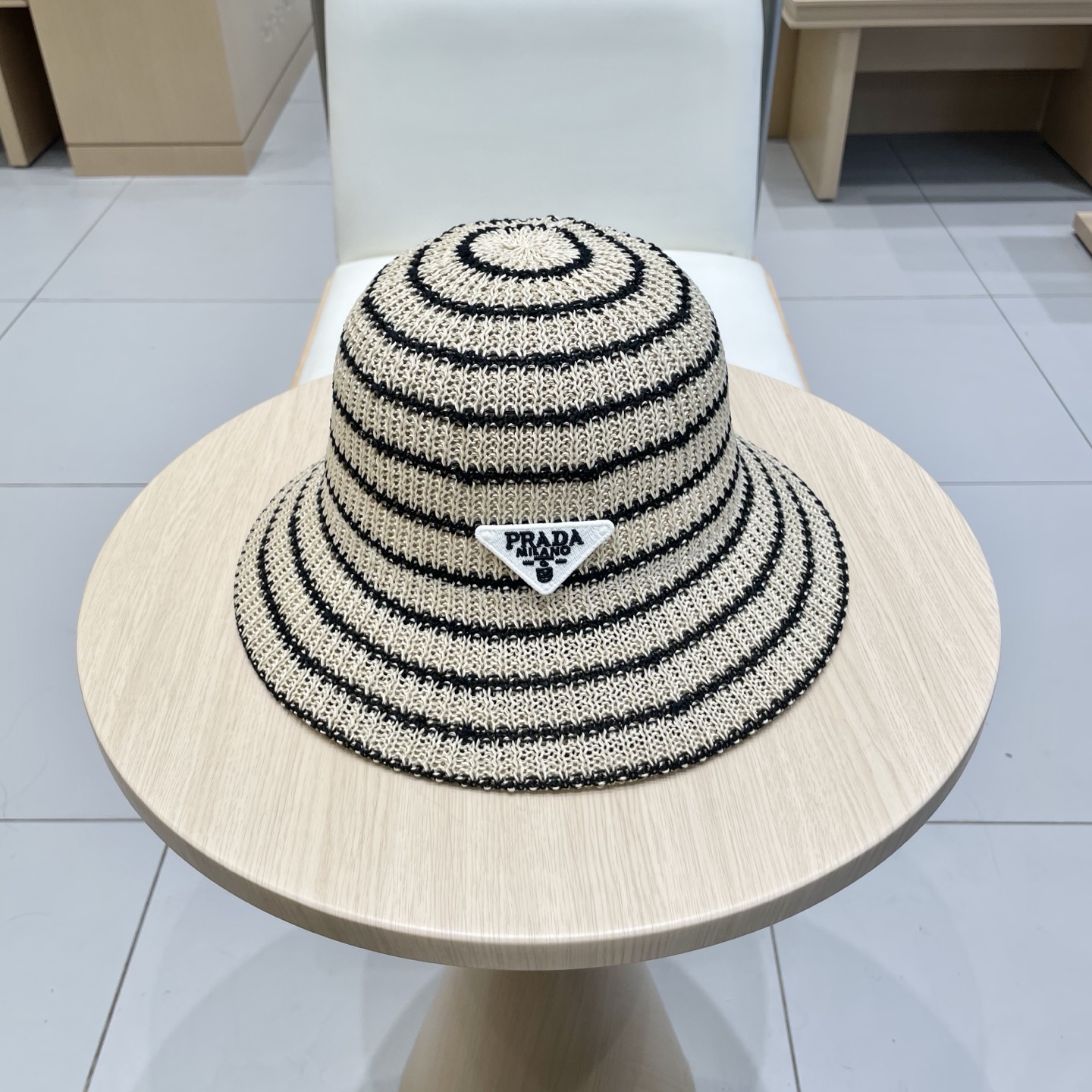 NO:230097,Prada Prada Straw Hat Women's Summer New Japanese Retro Plaid Clamp Sun Protection UV Showing Face Little Fisherman Hollow Breathable Cool Hat Straw Hat Fisherman Hat Baseball Hat, Hats, Prada, Prada, espadrilles, Hats19860909prada普拉达草帽女夏季新款日系复古格纹遮太阳防紫外线显脸小渔夫镂空透气凉帽子草帽渔夫帽棒球帽,帽子,prada,prada,espadrilles,hats,hat